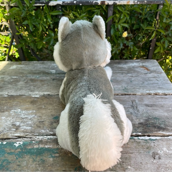 Plush grey & white dog - Picture 3 of 8